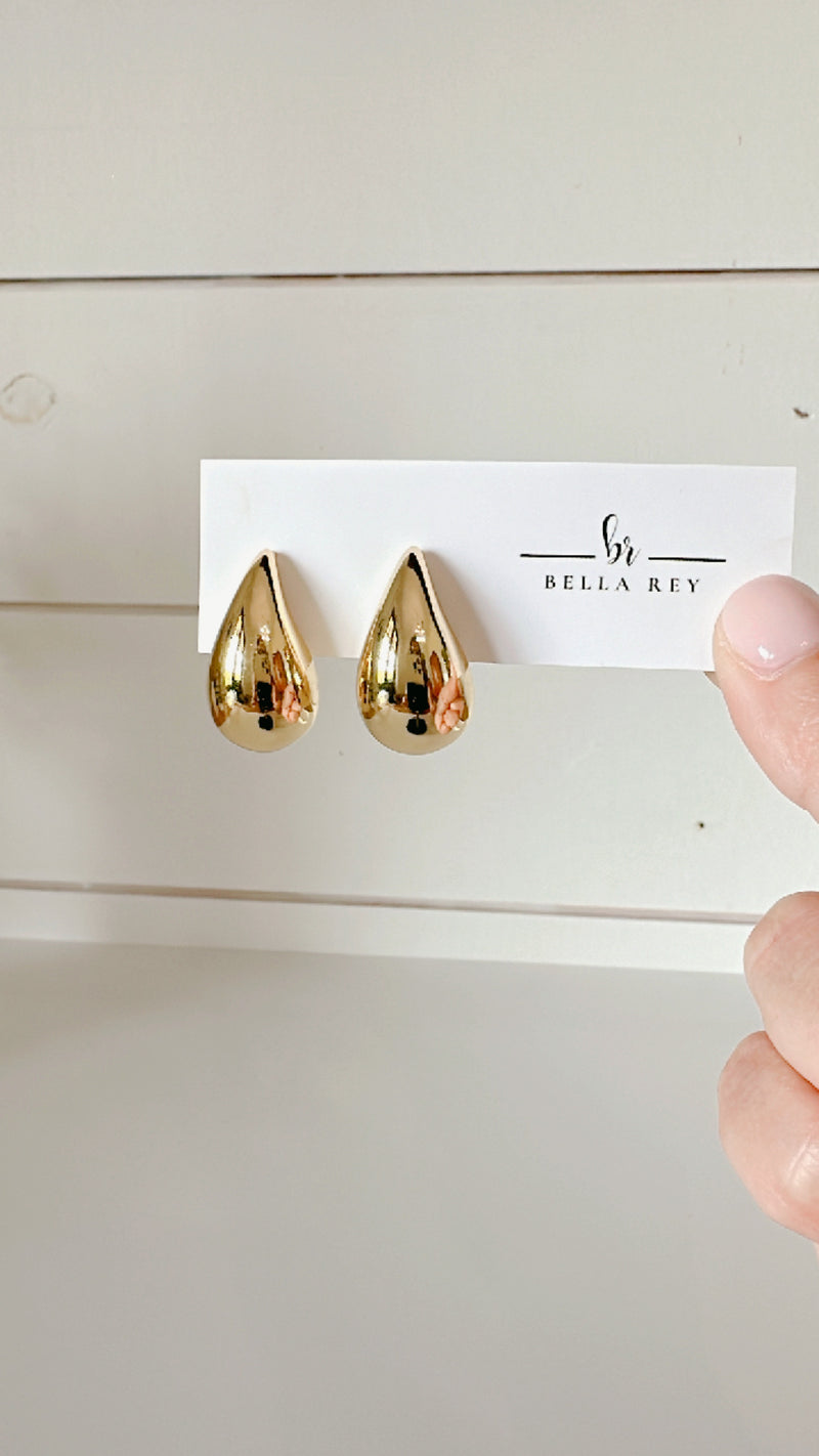 The Olivia teardrop studs -large