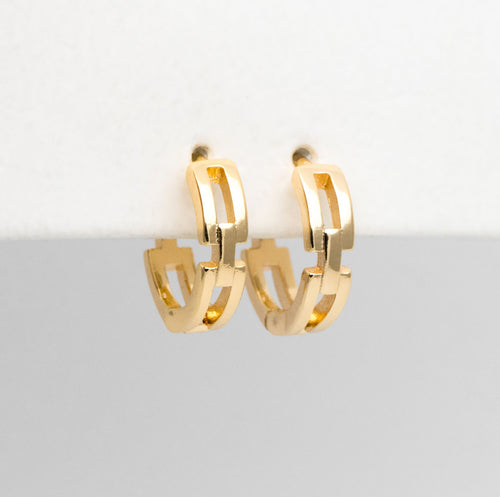 The Courtney gold huggie hoop earrings - 18k gold plated